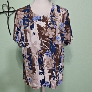 BON WORTH flowered blouse
